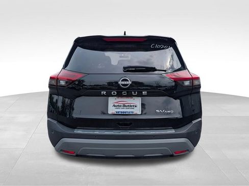 Used 2023 Nissan Rogue SV AWD/4WD image 6