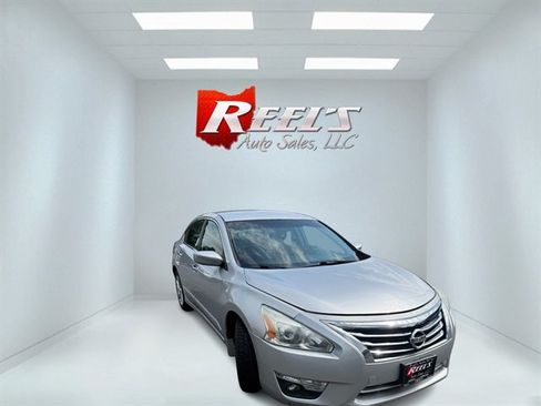 Used 2015 Nissan Altima 2.5 SV FWD image 4