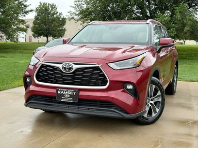 Used 2022 Toyota Highlander XLE