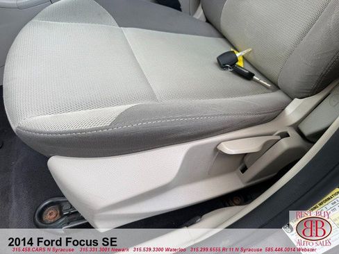 Used 2014 Ford Focus SE w/ SE Winter Package FWD image 15