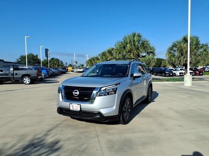 Used 2024 Nissan Pathfinder SV