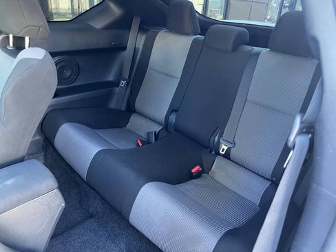 Used 2015 Scion tC FWD image 9