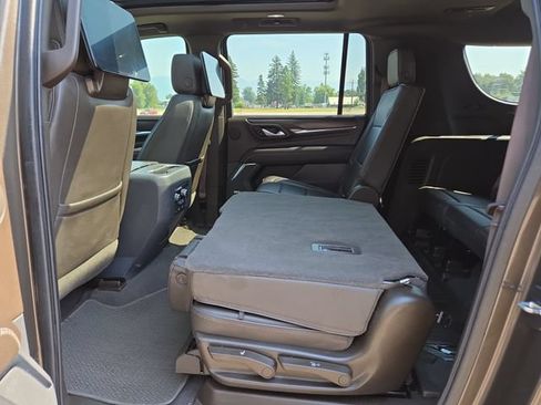 Used 2021 GMC Yukon XL Denali w/ Denali Ultimate Package AWD/4WD image 32