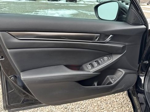 Used 2022 Honda Accord Sport image 19