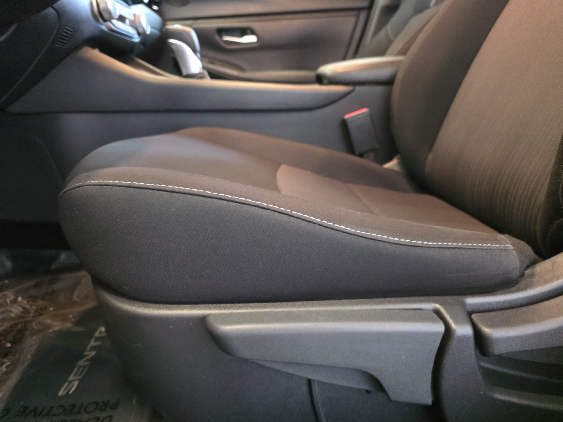 Used 2025 Nissan Sentra SV FWD image 13