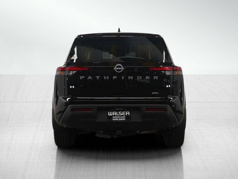 Used 2024 Nissan Pathfinder S image 4