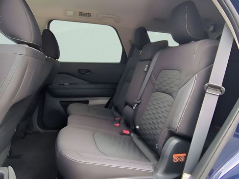 Used 2025 Nissan Pathfinder SV FWD image 11