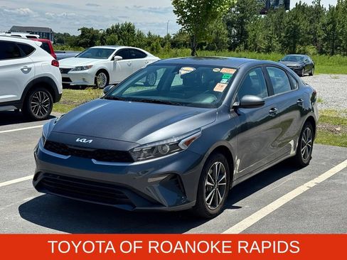 Used 2024 Kia Forte LXS FWD image 2