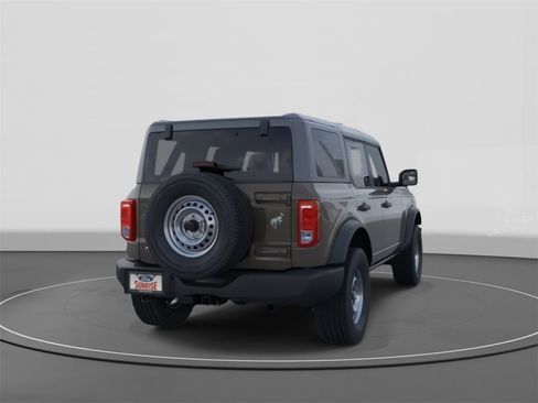 New 2025 Ford Bronco Base image 8
