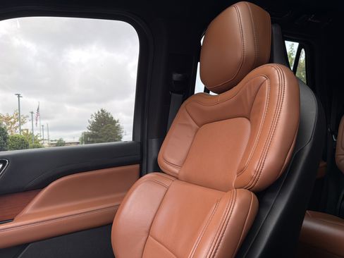 Used 2020 Lincoln Navigator Reserve w/ Luxury Package AWD/4WD image 26