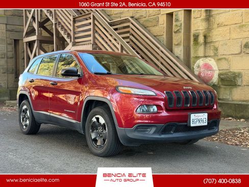 Used 2016 Jeep Cherokee Sport FWD image 1