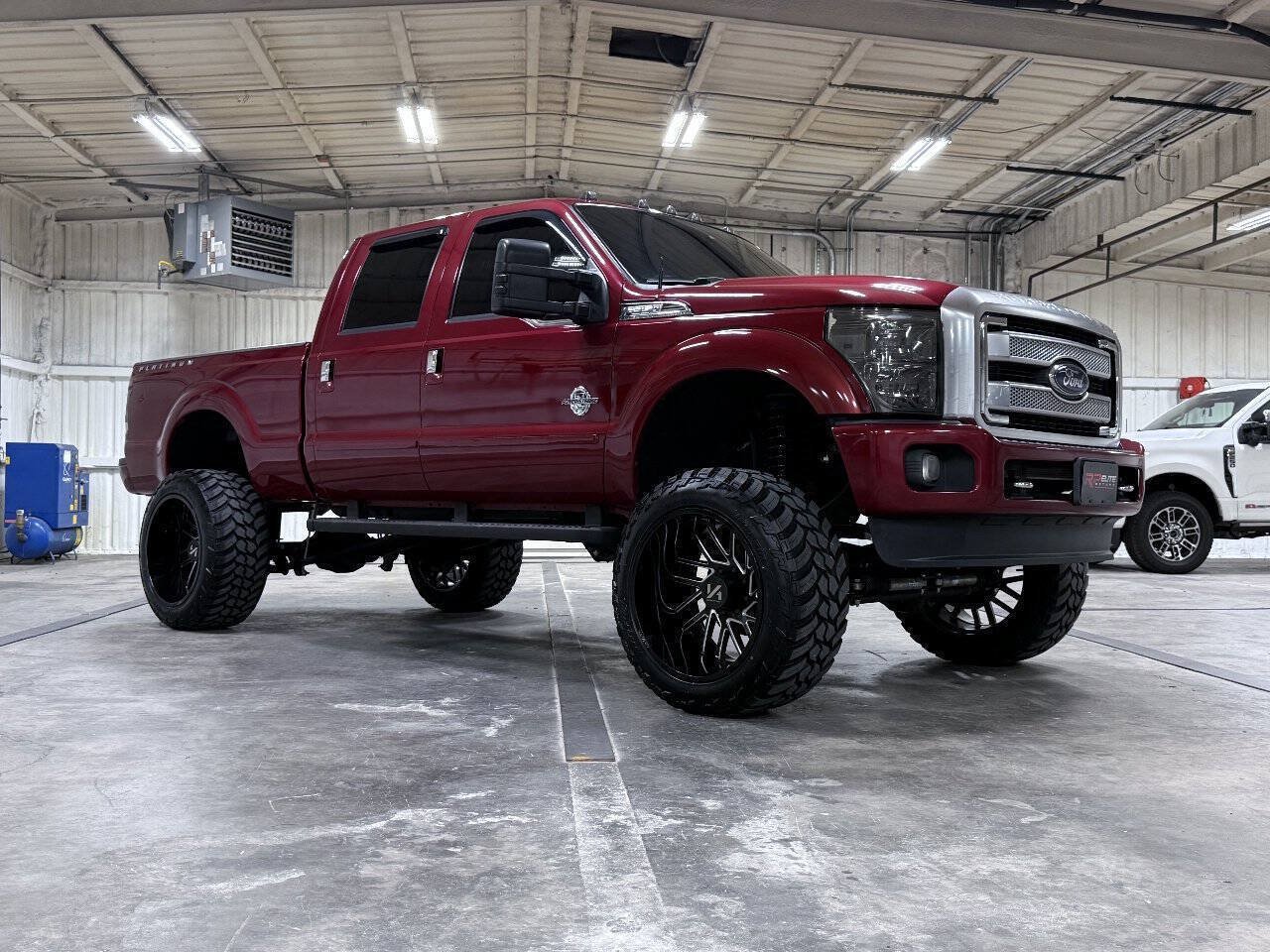 Used 2015 Ford F350 Platinum AWD/4WD image 2
