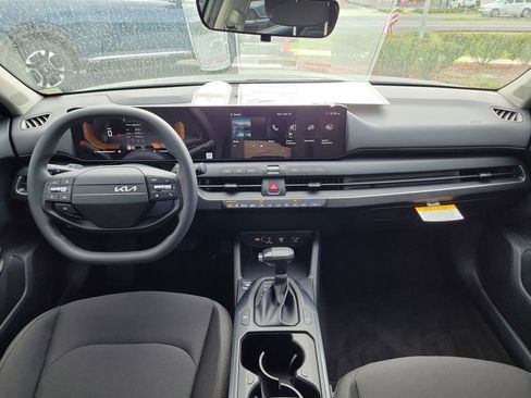 New 2026 Kia K4 FWD image 16