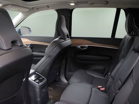 Certified 2024 Volvo XC90 T8 Plus w/ Protection Package AWD/4WD image 21