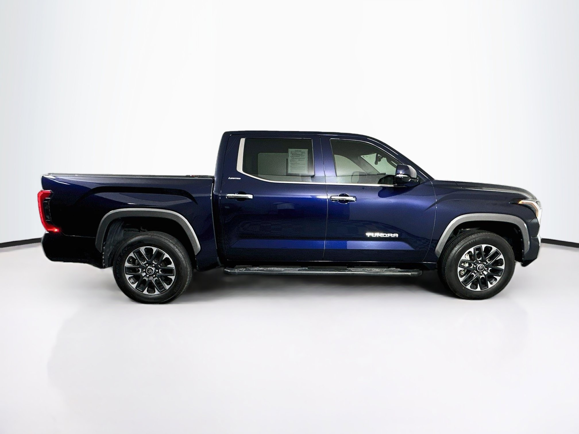 Used 2024 Toyota Tundra Limited w/ Power Package AWD/4WD image 10