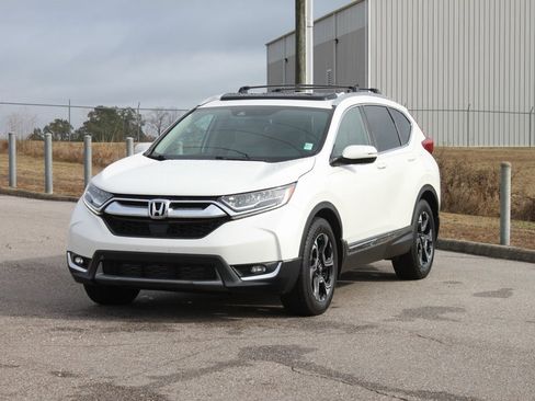 Used 2018 Honda CR-V Touring image 2