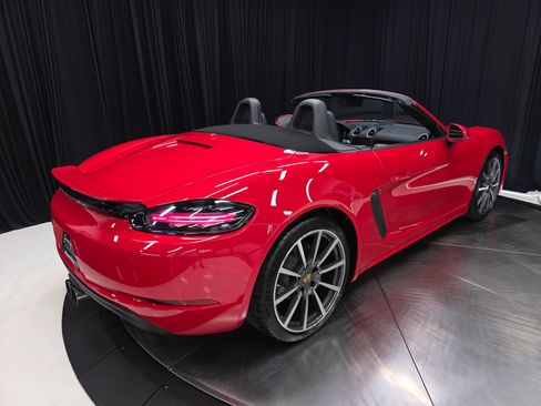 Used 2021 Porsche 718 Boxster RWD image 47