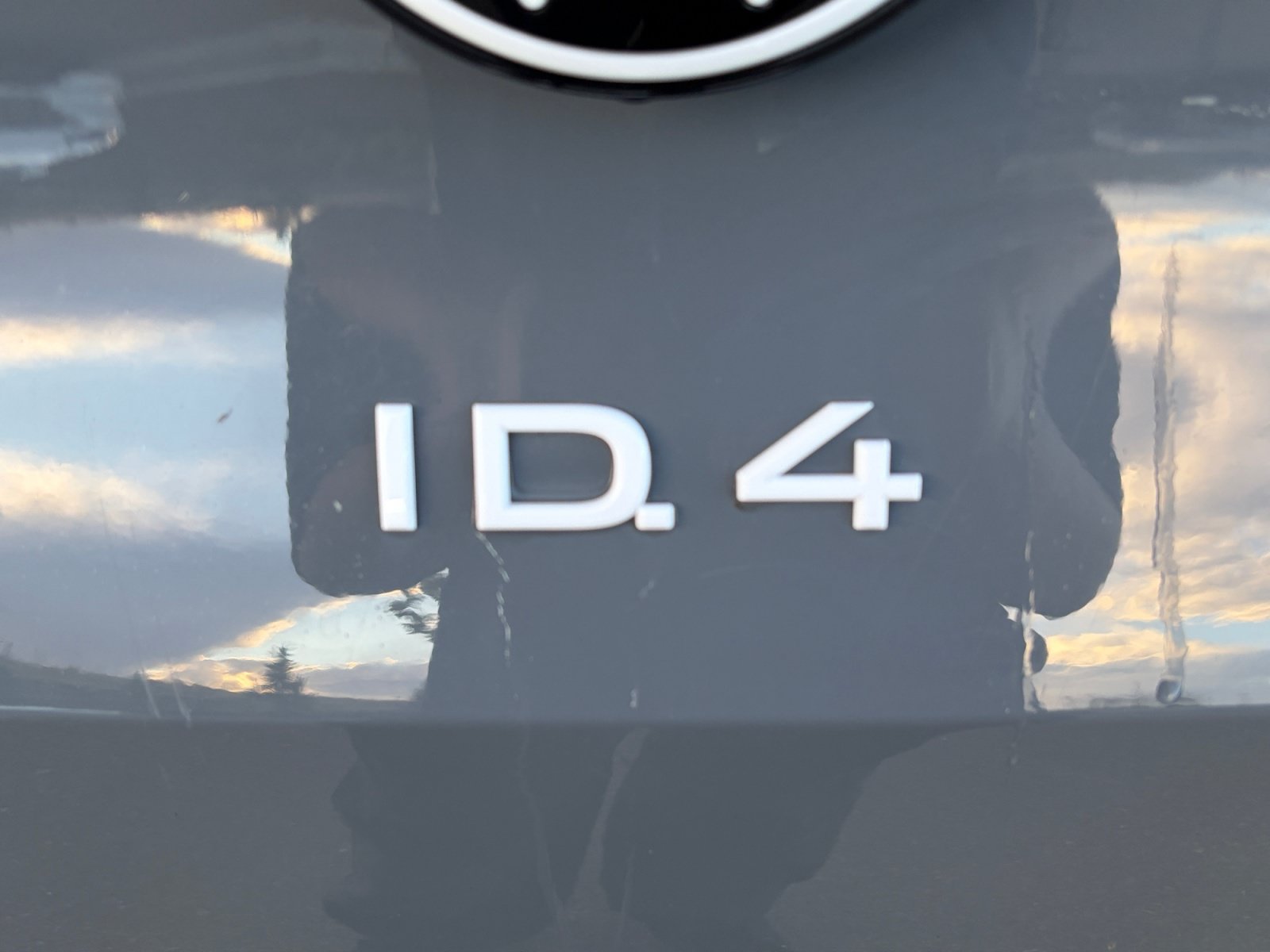 Used 2023 Volkswagen ID.4 Pro AWD/4WD image 23