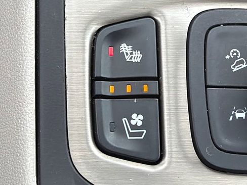 Used 2018 GMC Terrain Denali w/ Comfort Package image 31