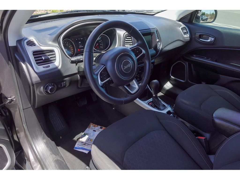 Used 2019 Jeep Compass Sport FWD image 10