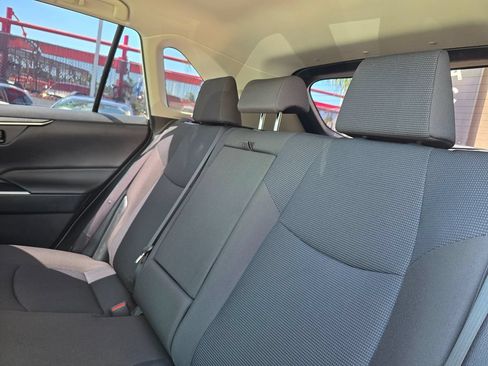 Used 2023 Toyota RAV4 LE AWD/4WD image 23