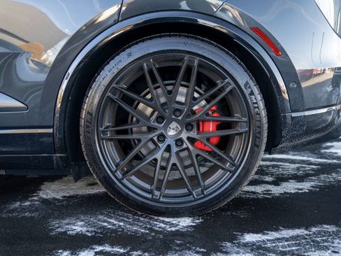 New 2025 Porsche Macan Turbo Electric image 8