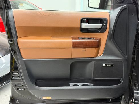 Used 2014 Toyota Sequoia Platinum AWD/4WD image 16