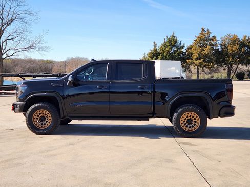 Used 2024 GMC Sierra 1500 AT4X image 3