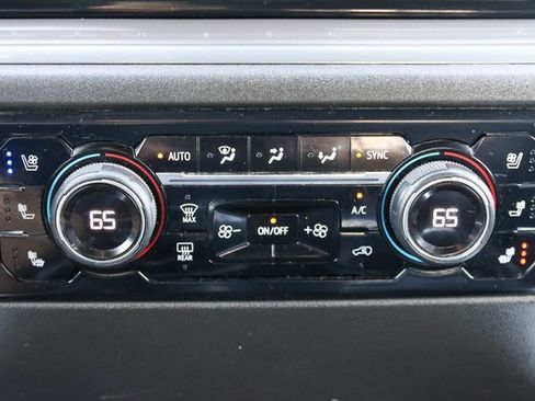 Used 2023 Chevrolet Silverado 1500 High Country w/ Technology Package image 27