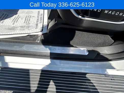 Used 2025 Jeep Grand Wagoneer L Series III w/ Rear Seat Video Group 1 AWD/4WD image 29