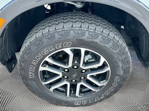 Used 2024 Ford Ranger Lariat w/ FX4 Off-Road Package AWD/4WD image 29