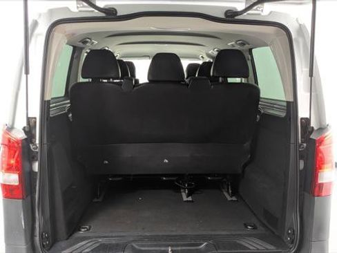 Used 2016 Mercedes-Benz Metris Passenger image 17