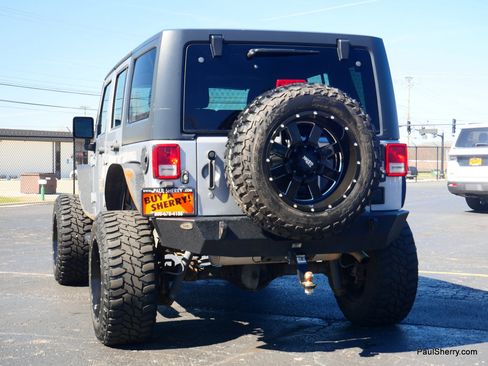 Used 2015 Jeep Wrangler Unlimited Sport image 9