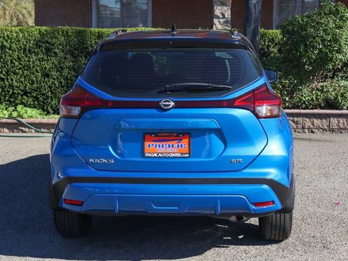 Used 2023 Nissan Kicks SR w/ SR Premium Package FWD image 7