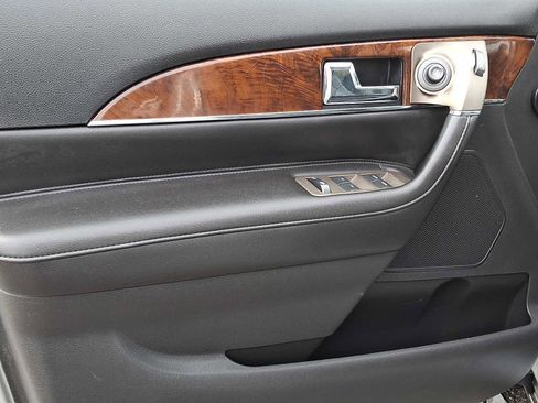 Used 2015 Lincoln MKX AWD w/ Equipment Group 102A image 10