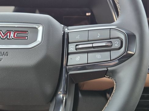 New 2026 GMC Canyon AT4 w/ Technology Plus Package AWD/4WD image 18
