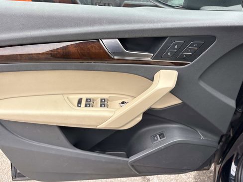 Used 2018 Audi Q5 2.0T Premium Plus w/ Premium Plus Package image 12