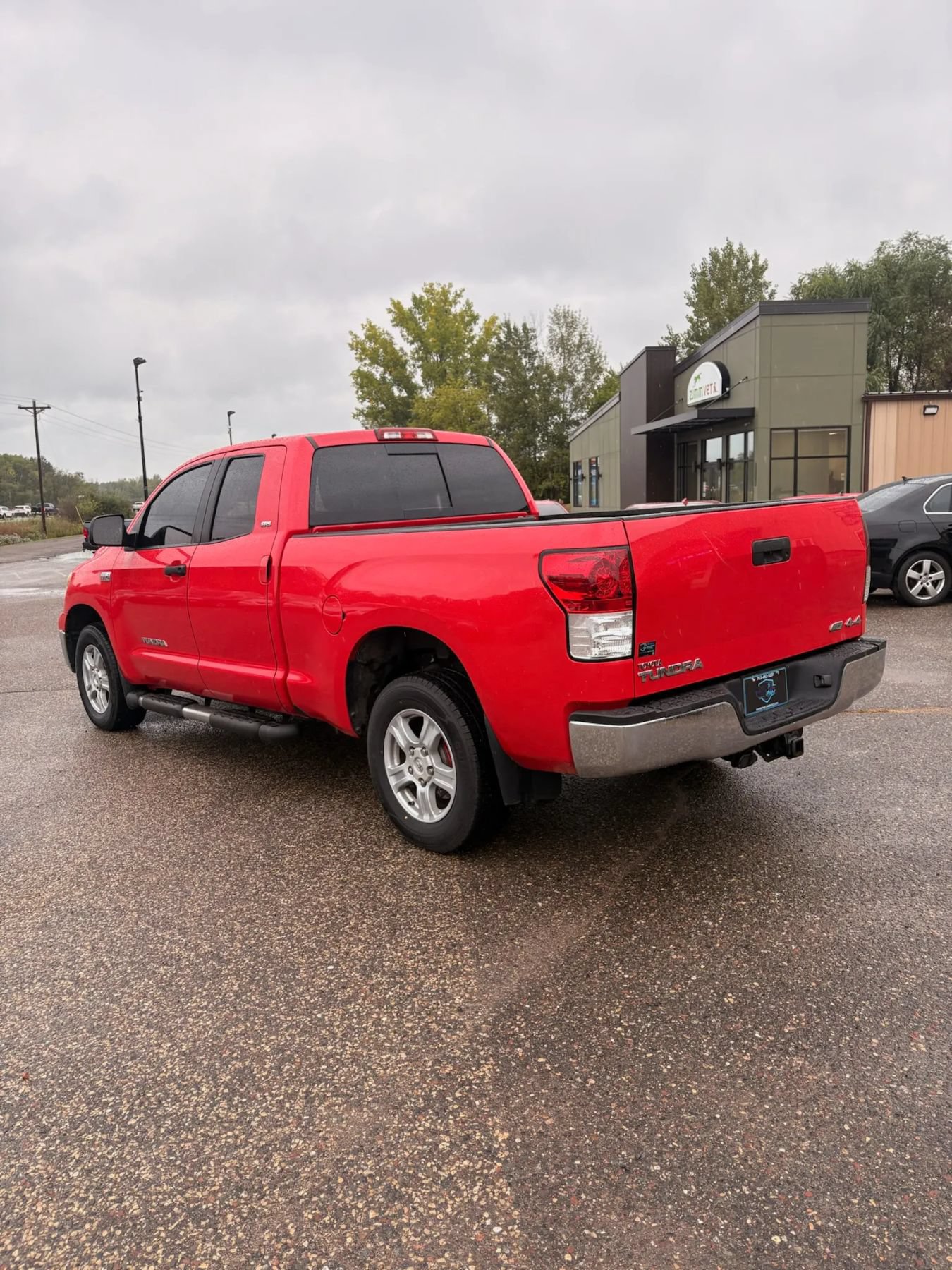 Used 2011 Toyota Tundra 4x4 Double Cab w/ SR5 Pkg image 8