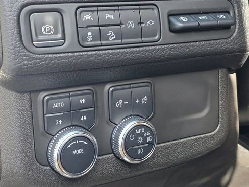 Used 2021 GMC Yukon Denali w/ Advanced Technology Package image 60