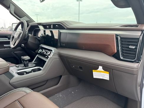 New 2026 GMC Sierra 1500 Denali AWD/4WD image 39