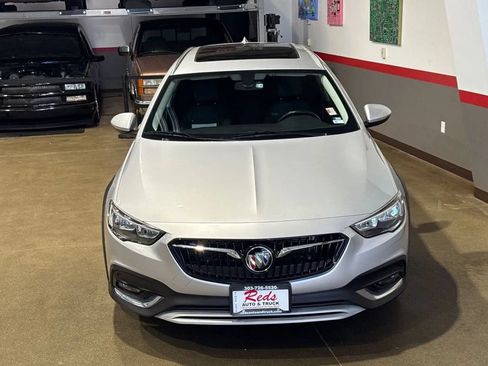 Used 2018 Buick Regal Essence w/ Sights and Sounds Package AWD/4WD image 37