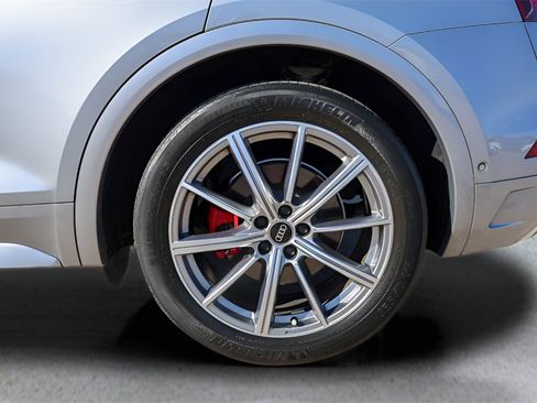 Used 2023 Audi SQ5 Prestige w/ Prestige Package image 28