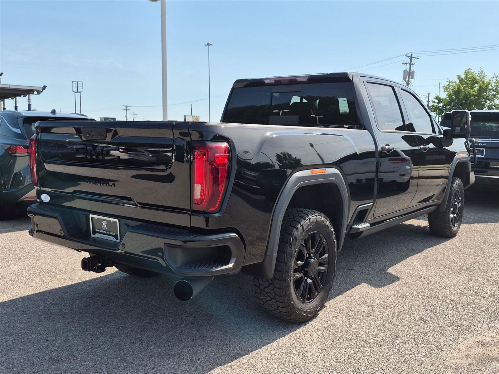 Used 2021 GMC Sierra 2500 Denali w/ Denali Black Diamond Edition AWD/4WD image 5
