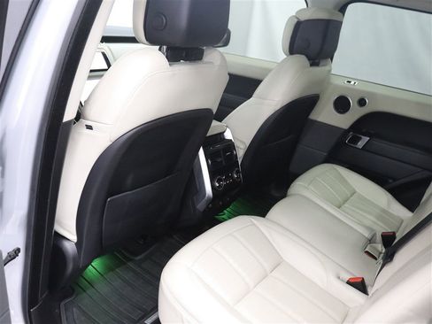 Used 2019 Land Rover Range Rover Sport HSE Dynamic image 25