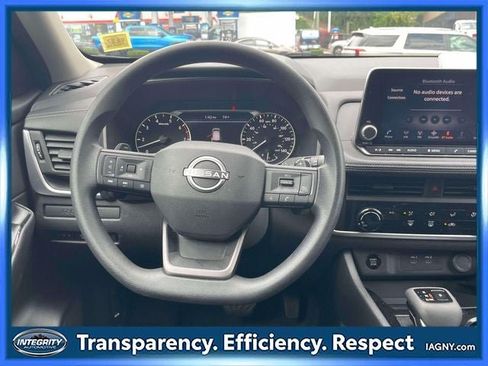 Used 2023 Nissan Rogue SV AWD/4WD image 46