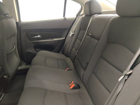 Used 2016 Chevrolet Cruze LT FWD image 18