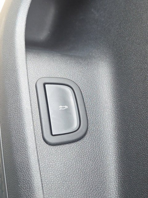 Used 2025 Chevrolet Traverse LT w/ Sun and Wheel Package FWD image 22