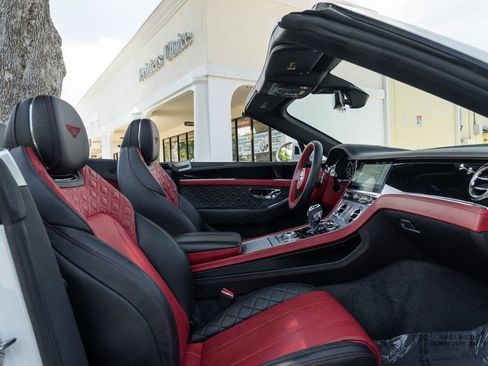 Used 2021 Bentley Continental GT AWD/4WD image 23