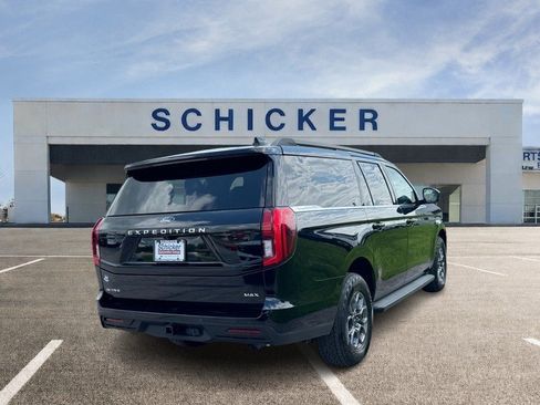 Used 2025 Ford Expedition Max Active AWD/4WD image 3