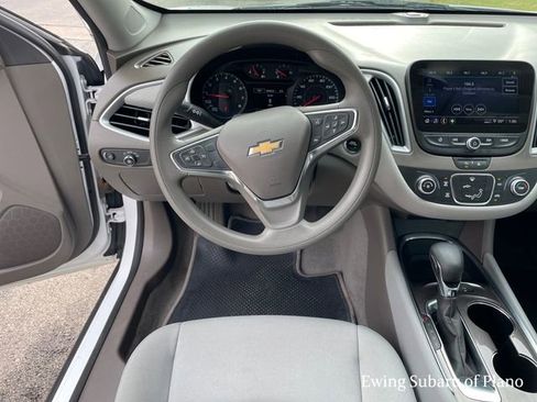 Used 2021 Chevrolet Malibu LS image 14